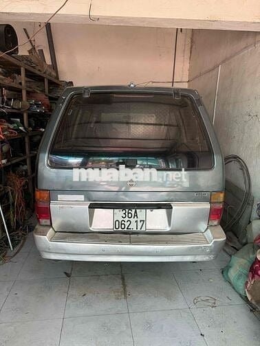 Nissan 1987 - 238000 km