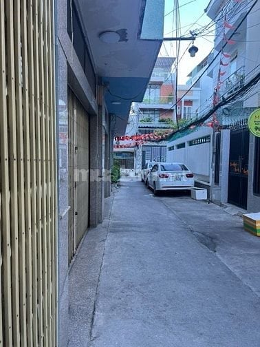 Gần Trường Quốc Tế Việt Úc, 02 Tầng, DT 4x10m