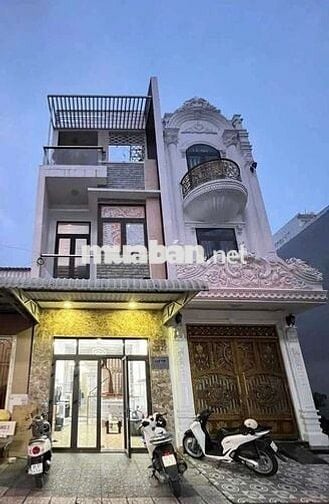 Nhà mới đẹp 2 lầu 4 máy lạnh KDC Đh Y Dược