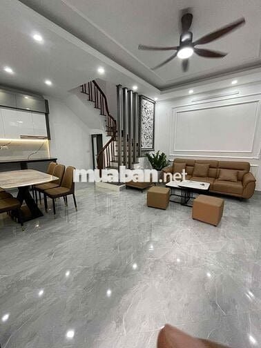 Khương Đình, 30m ra ô tô, ngõ 2,5m, nhà đẹp, 2 thoáng.43mx5T. Chỉ 8,5t