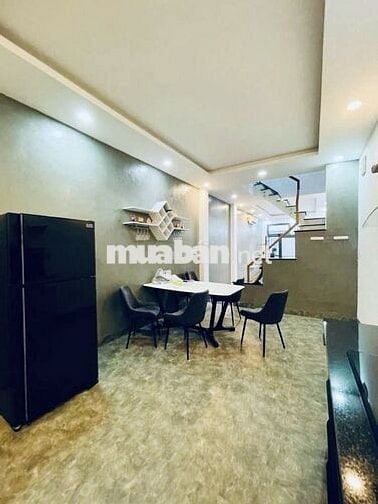 NHÀ ĐẸP Q4- 3 LẦU ĐÚC- 50m2 - KO QH- GIÁ 5 TỶ NHỈNH