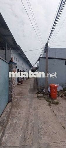 Tổng đất 600m có 200m thổ+400m vườn.18phòng trọ giá 4tỷ.kcn thuận đạo