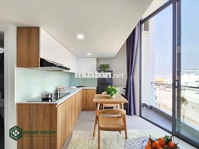 siêu phẩm phòng gác cửa lớn ánh sáng trời thoáng mát rộng rãi