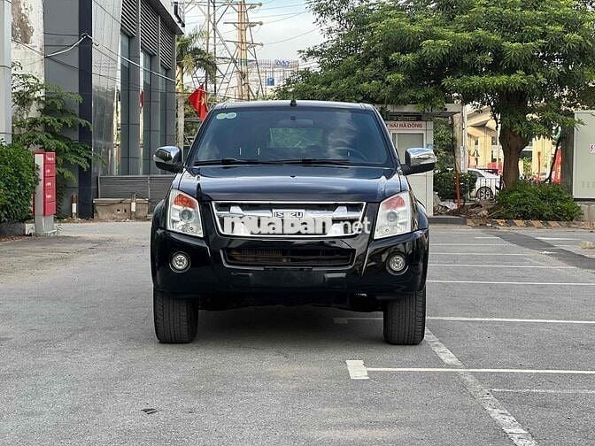 Isuzu Dmax 2011 LS 3.0 4x2 MT - 135000 km