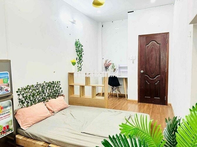 phòng full nội thất cửa sổ, giá rẻ ngay mặt tiền Đoàn Văn Bơ