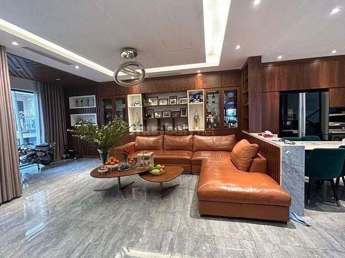 Giảm 1.5 tỷ Giá bán đất có Biệt thự sân vườn 4 tầng Thạch Bàn, Dt 110m