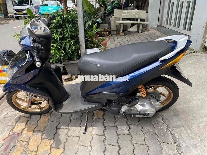 Xe tay ga Yamaha Luvias Fi 2015