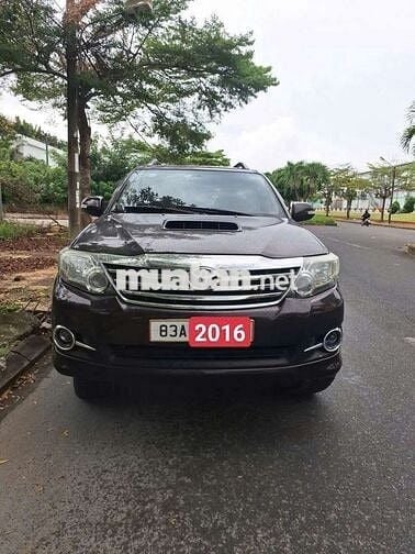 Bán xe fortuner 2016 số sàn máy dầu