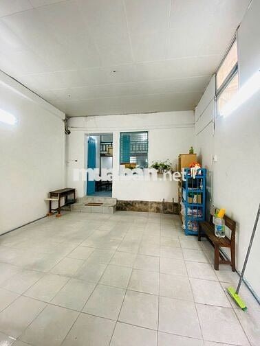 NHÀ EM CHO THUÊ NGAY ĐH SÀIGON Q.5 NGUYỄN TRÃI - HẺM OTO - 80m2(12 TR)