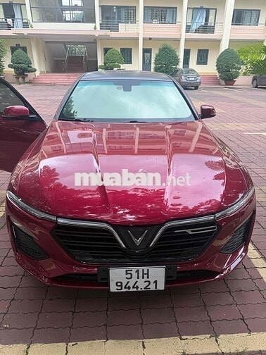VinFast Lux A2.0 2021 2.0 AT - 118000 km