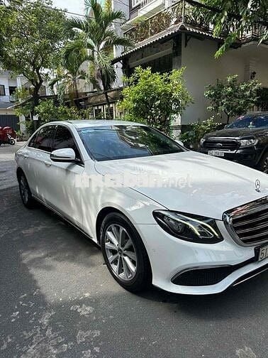 Mercedes Benz E Class 2018 E200 - 130000 km