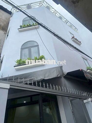 Cần cho thuê nhà P ĐHT Q12.DT .4,5x 9,5 .1 trệt 2 lầu.2PN .3WS.Nhà Mới