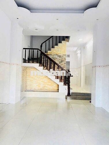 Cho thuê nhà mặt tiền bình phú
