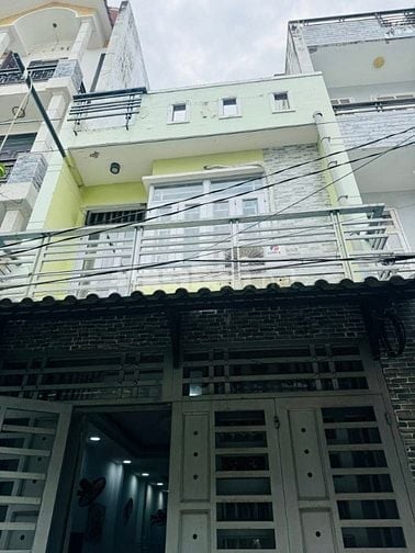 Nhà 4 x 11 đúc 1 trệt 1 lầu hẻm xe hơi phan Huy ích phường 14 gò vấp 