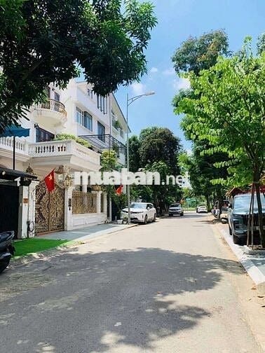 BIỆT THỰ SIÊU VIP - VIỆT HƯNG Diện tích 190m x 4 tầng - Mặt tiền 9m