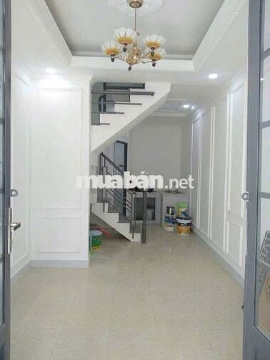 BÁN NHÀ ĐẸP P7 Q8 - HẺM XE HƠI - 3 TẦNG 3PN 2WC - NHỈNH 4 TỶ.