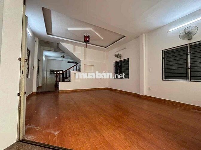 Bán nhà 2.5 tầng Lê Duẩn cách đường chính đúng 1 cái nhà giá rẻ