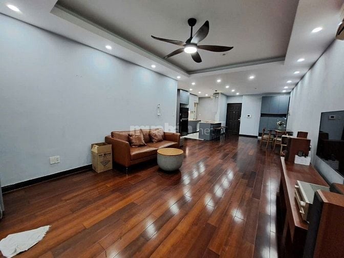 Cho thuê chung cư Green View, Quận 7, 3PN Giá 25t Ms Viêm 0938971212