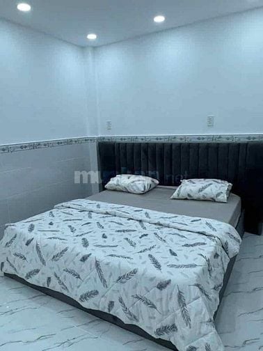 bán nhà võ thị sáu,q3 dt 50m2 giá 3ty100 Tl , hẻm oto6m có shr Lh ngay