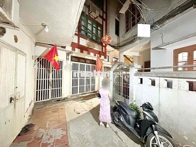 cần bán nhà kim mã 5 tầng ngõ thông