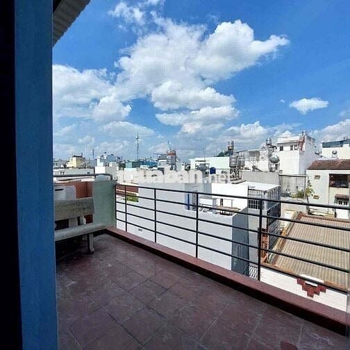 CHO THUÊ CĂN HỘ DỊCH VỤ CÓ BAN CÔNG THOÁNG MÁT NGAY GẦN THỐNG NHẤT