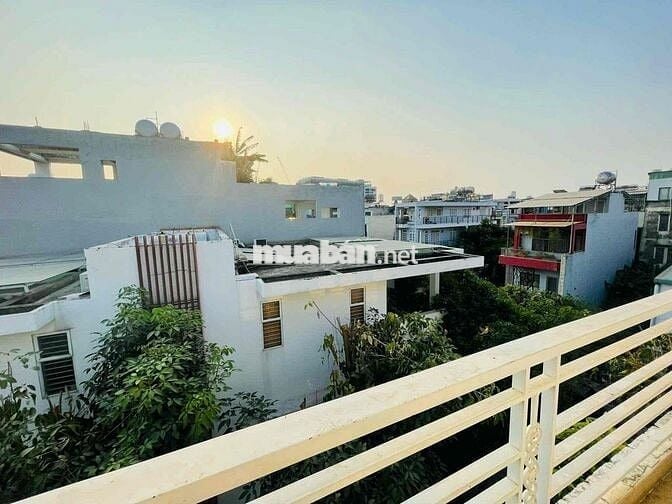 Cho thuê gấp căn hộ Đặng Thuỳ Trâm Bình Thạnh bancon thoáng mát đầy đu