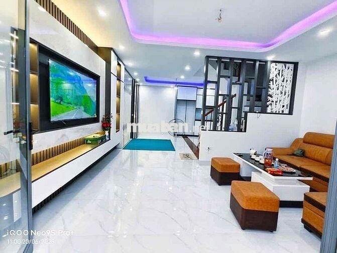 SIÊU BOM TẤN LÔ GÓC NGÃ TƯ SỞ 70m, 10m RA PHỐ GIÁ 12.8 TỶ 4 TẦNG MT 4
