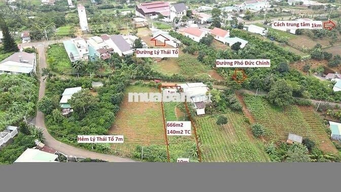 Lô 2 măt tiền đường chính trước sau