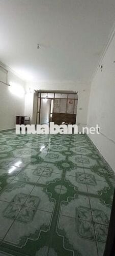 Cho thuê căn hộ tầng 2, 80 m, ngõ 7 Khuất Duy Tiến, Thanh Xuân, Hà Nội