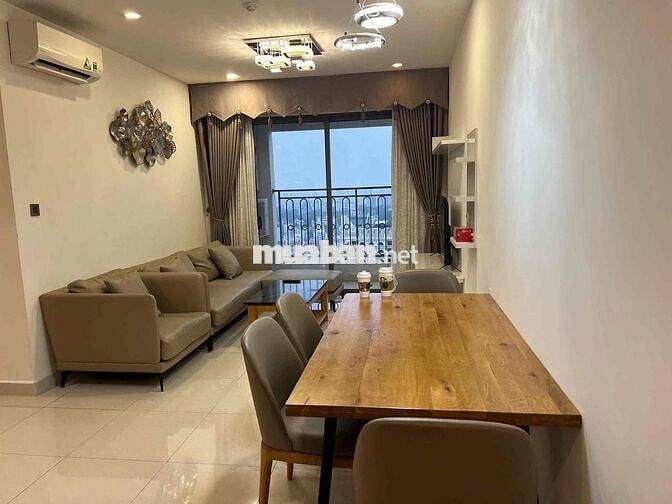Bán Saigon Royal 2pn view Bến Vân Đồng chỉ 11tỷ bao hết