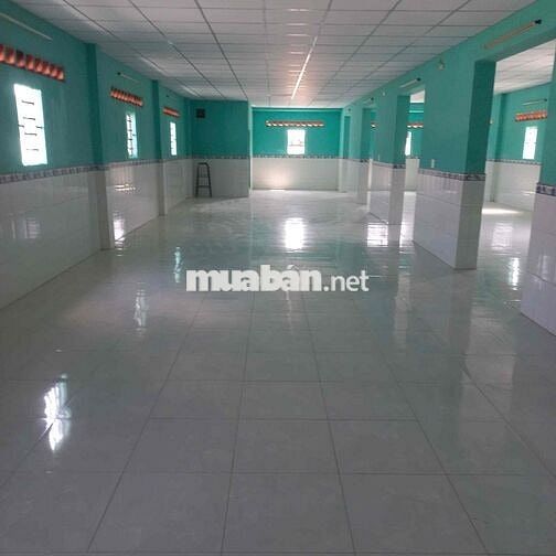 nhà xưởng cho thuê nền lót gạch thích hợp may mặc