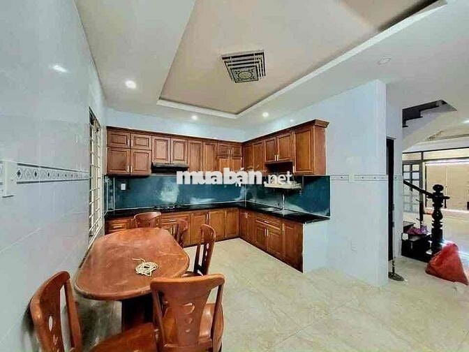 Cho Thuê Nhà Nguyên Căn DT 120m2 1Trệt 1Lầu 3Pn 2Wc Sân Xe Máy Hẻm Tải