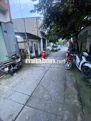 HIẾM - NHÀ SÂN VƯỜN - NGUYỄN VĂN QUÁ - 5x23 - 3TẦNG - CHỈ NHÍCH 5TỶ