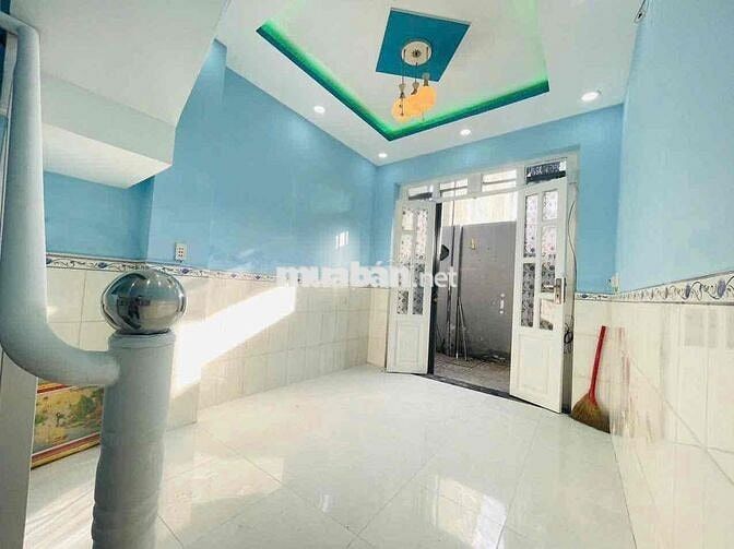 cho thuê nhà Nguyên căn 1 trệt 1 lầu 2 phòng ngủ . dt 3x8m