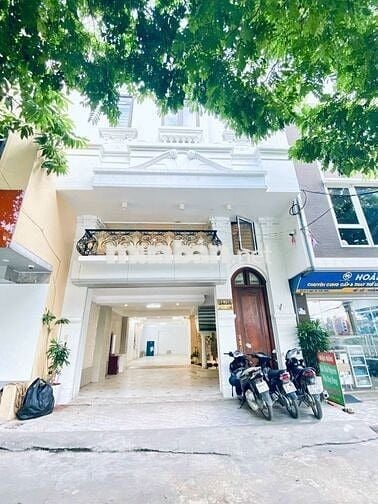 Cho thuê văn phòng tại đường Trần Điền sàn 100m2 đẹp lung linh giá rẻ