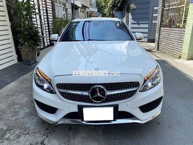 Bán Mercedes Benz C300 AMG dk 1/2023 Trắng V1 đẹp.