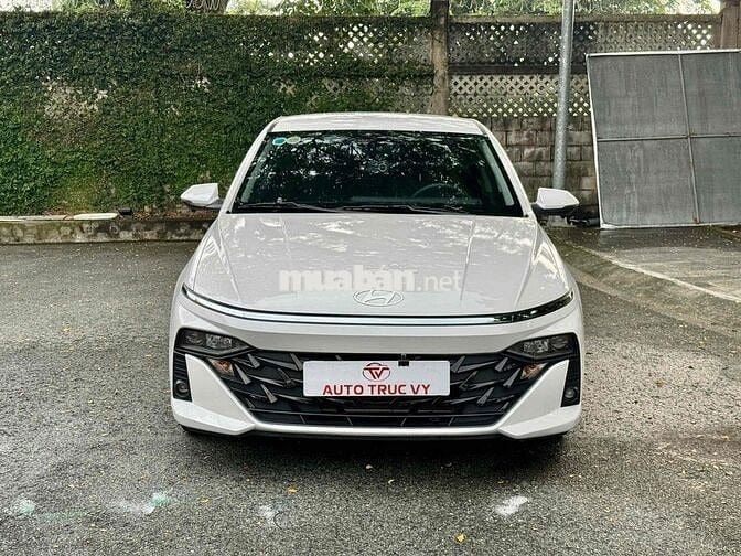 Hyundai Accent 2024 1.5 AT - 3900 km