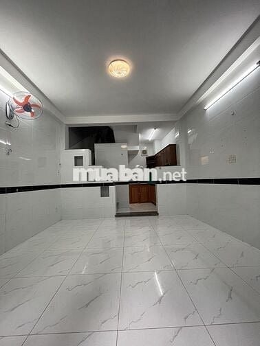 Bán nhà hẻm đẹp Thích Quảng Đức 4x6m 3 lầu 3pn mới đẹp. Giá 4.650 tỷ