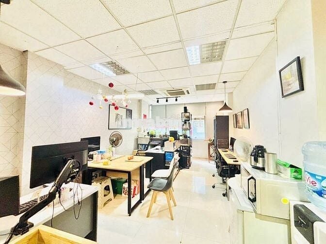 Cho thuê văn phòng tại phố An Trạch sàn 50m2 giá rẻ bất ngờ 9tr/th