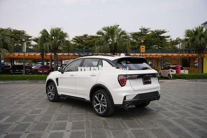 Lynk&Co 01