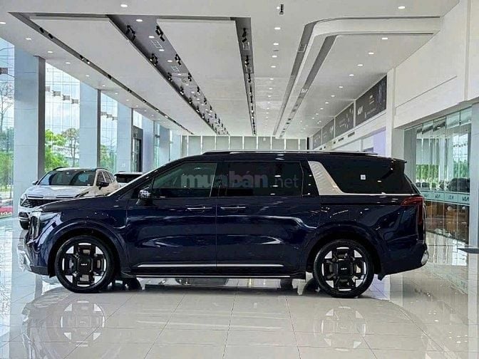 KIA CARNIVAL 2.2D PREMIUM 8S - XANH 2024