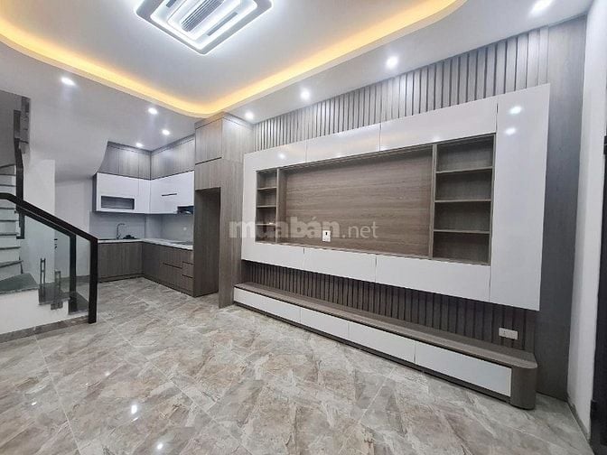 🏠 NHÀ MỚI XÂY – BÁT KHỐI ✨ 5 tầng, full nội thất, chỉ việc xách vali 