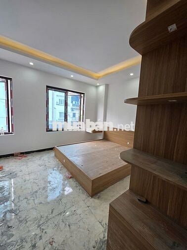 NHÀ MỚI XÂY THANG MÁY NHẬP KHẨU FULL NỘI THẤT VIEW HỒ MẬU LƯƠNG