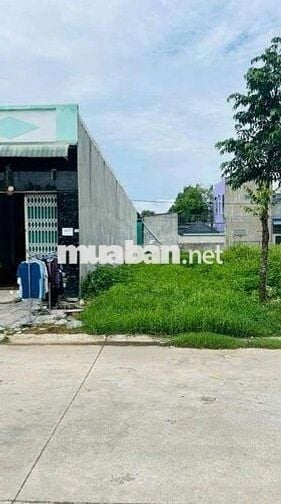 Kẹt tiền bán lỗ : Lô đất 150m2 tại Mỹ Phước 3 giá chỉ 980tr. Sổ sẵn