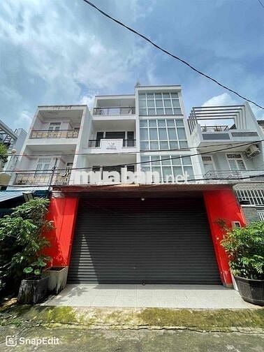 Toà nhà văn phòng 4 tầng, 8x20, thang máy, đường 8m, cải tạo làm CHDV