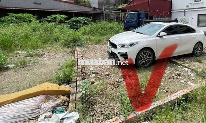Bán đất thổ cư , nhỉnh 3 tỷ × 40m, ô tô vào đất, cách 1 nhà ô tô tránh