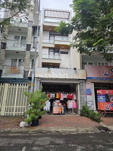 Cho thuê nhà KDC Nam Long, TTĐ, Quận 7: 5 x 26, giá 45 triệu/ tháng.