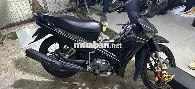 Yamaha Sirius RC màu đen, xe số