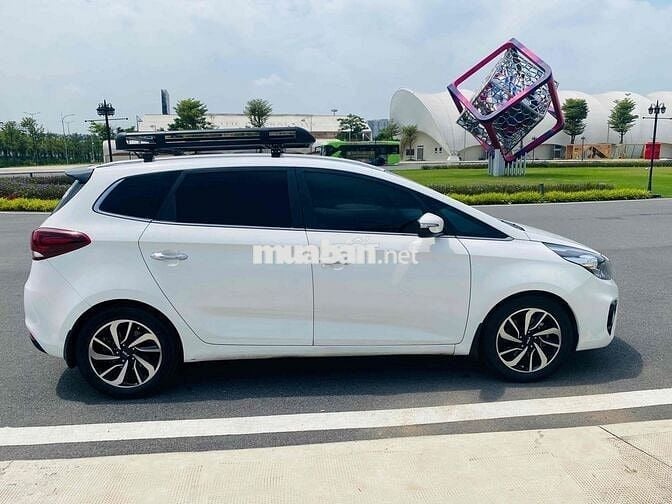 Kia Rondo 2019 - 180000 km