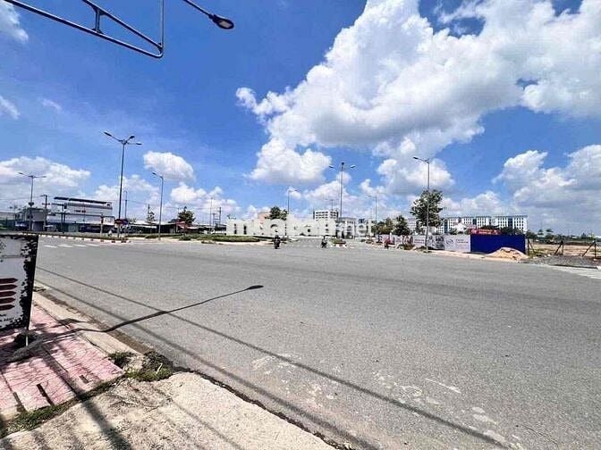 { Đạo Thạnh} Bán 2 nền cách siêu thị Aeon chỉ 200m